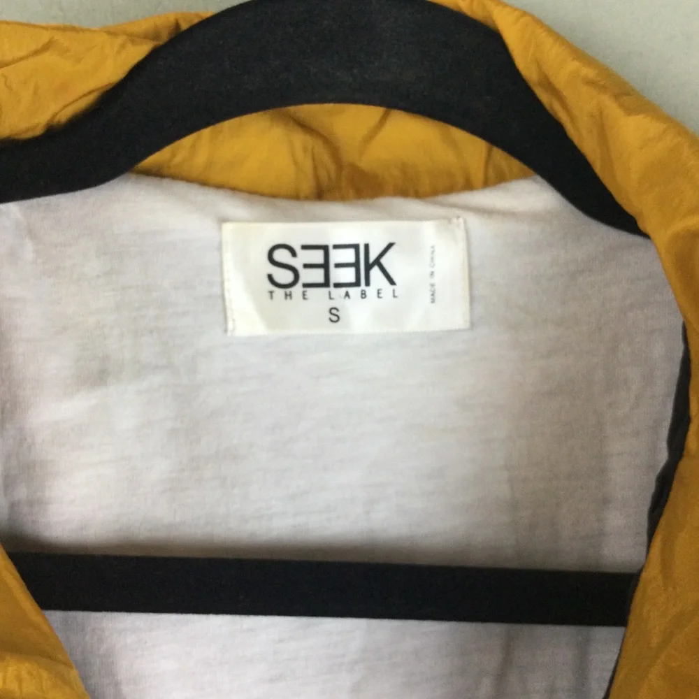 SEEK The Label Retro Geometric Print High Neck Windbreaker Size Small - Picture 3 of 6